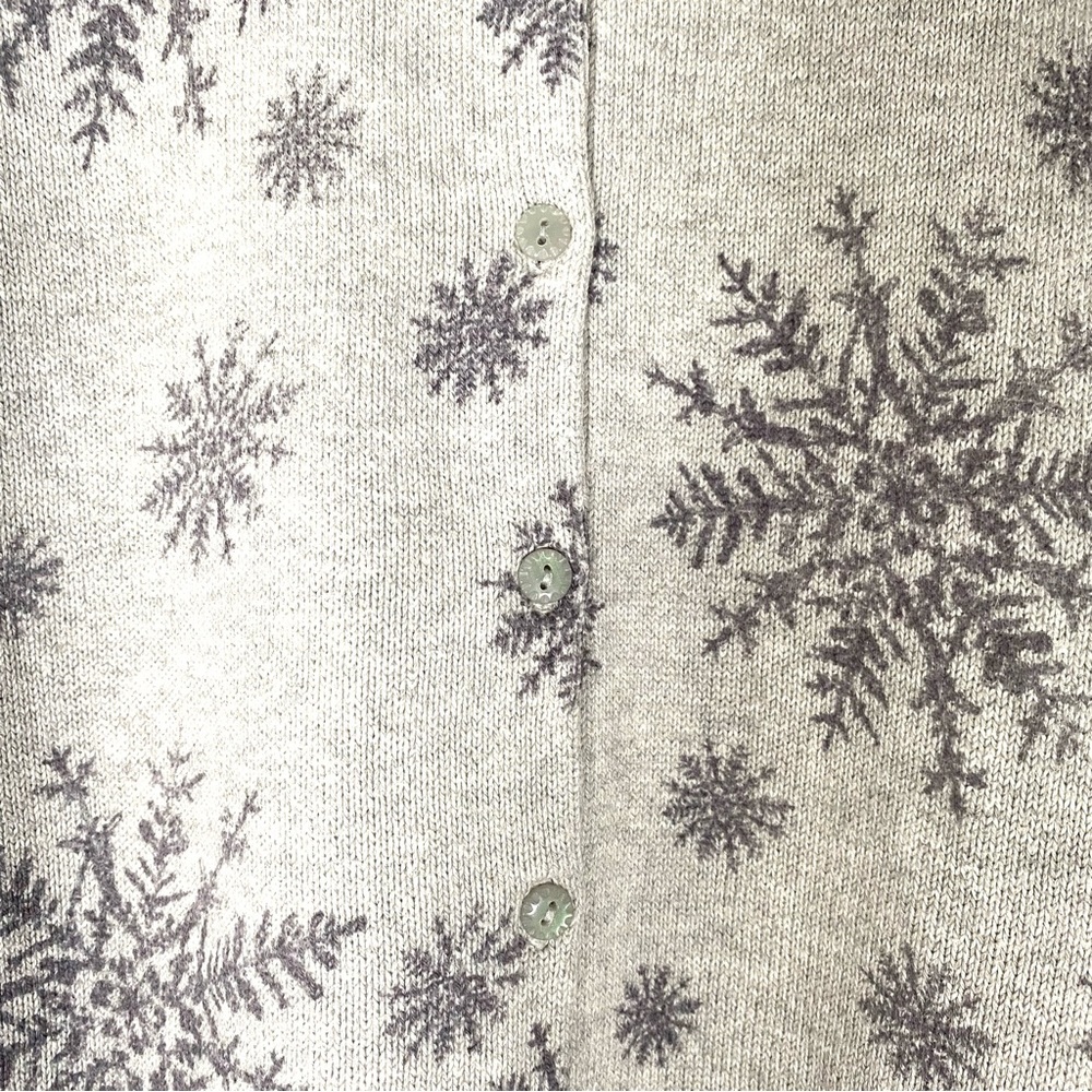 EDDIE BAUER Snowflake Cardigan Sweater M - Picture 3 of 8